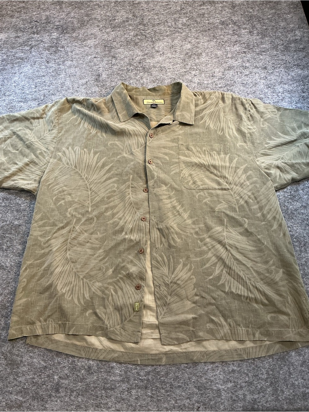 Tommy Bahama 100% Silk Men's Short-Sleeve Leaf-Print Button-Up Shirt